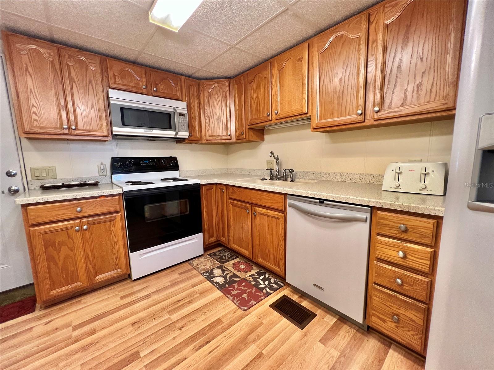 HAWTHORNE AT LEESBURG A COOP - Residential