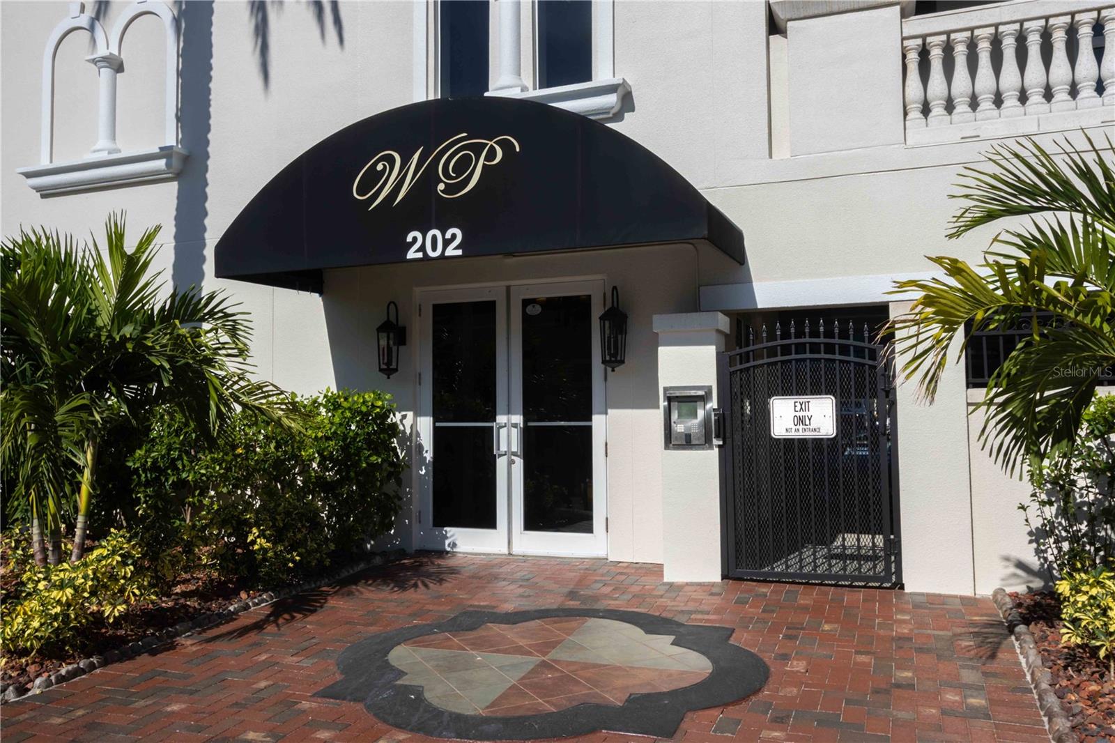 RESIDENCES AT WINDWARD PASSAGE CONDO - Residential