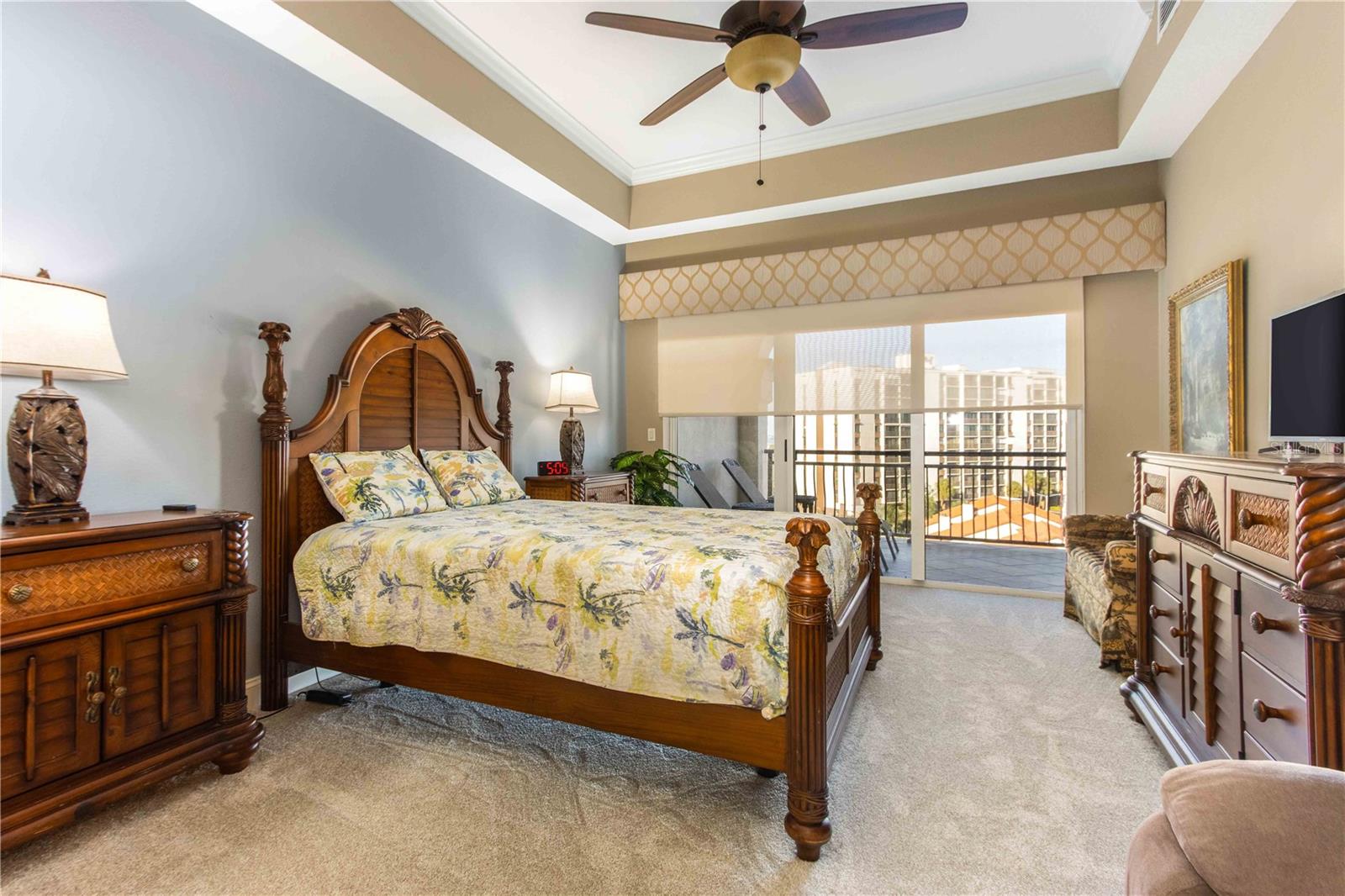 RESIDENCES AT WINDWARD PASSAGE CONDO - Residential