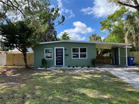 Photo of 6810 10th Street N, St Petersburg, FL 33702 (MLS # TB8433034)