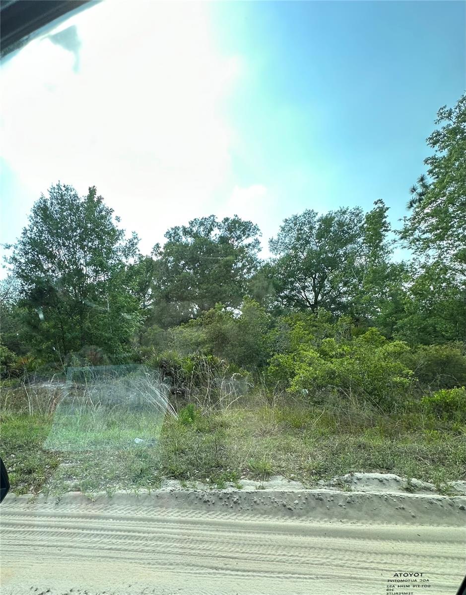 OAKRIDGE ESTATES - Land