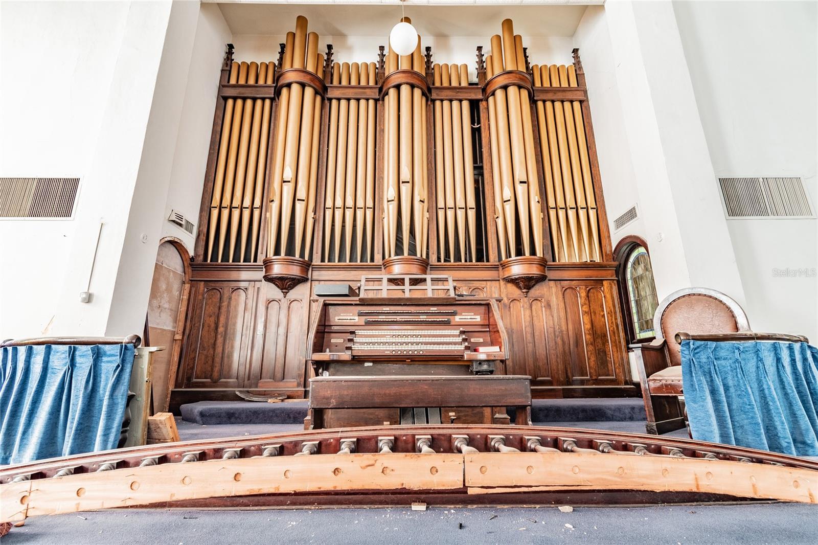 RIGGINS & STEPHENSONS ADD - Commercial Sale