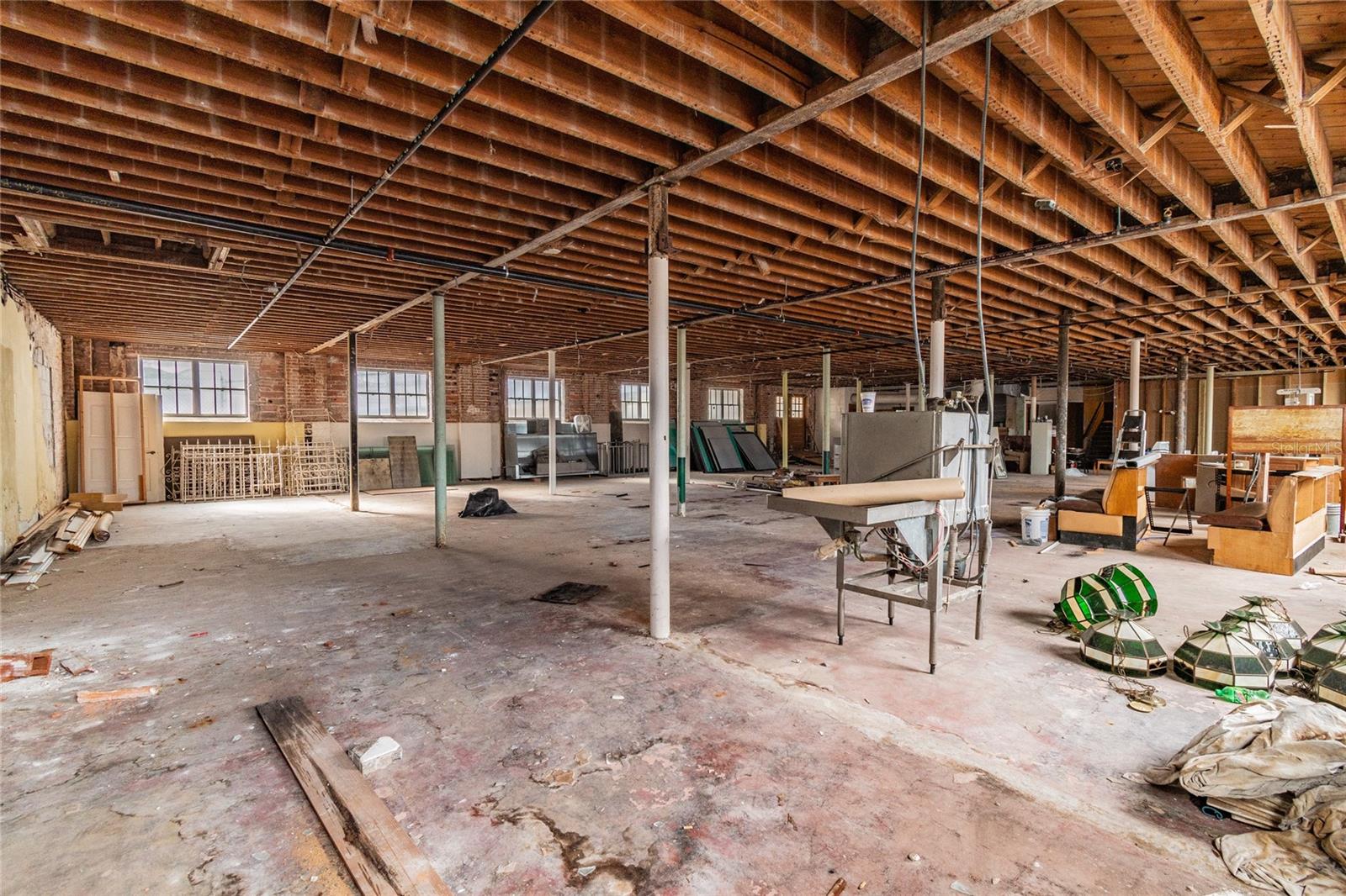 RIGGINS & STEPHENSONS ADD - Commercial Sale