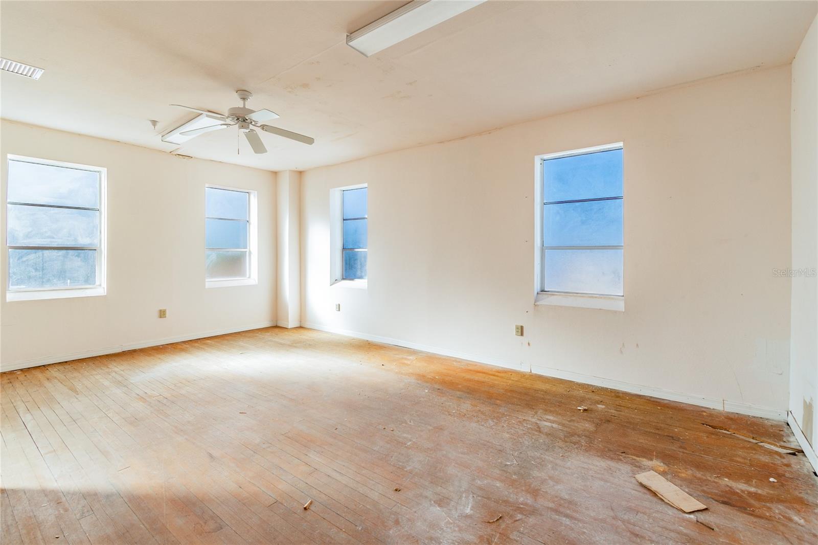 RIGGINS & STEPHENSONS ADD - Commercial Sale