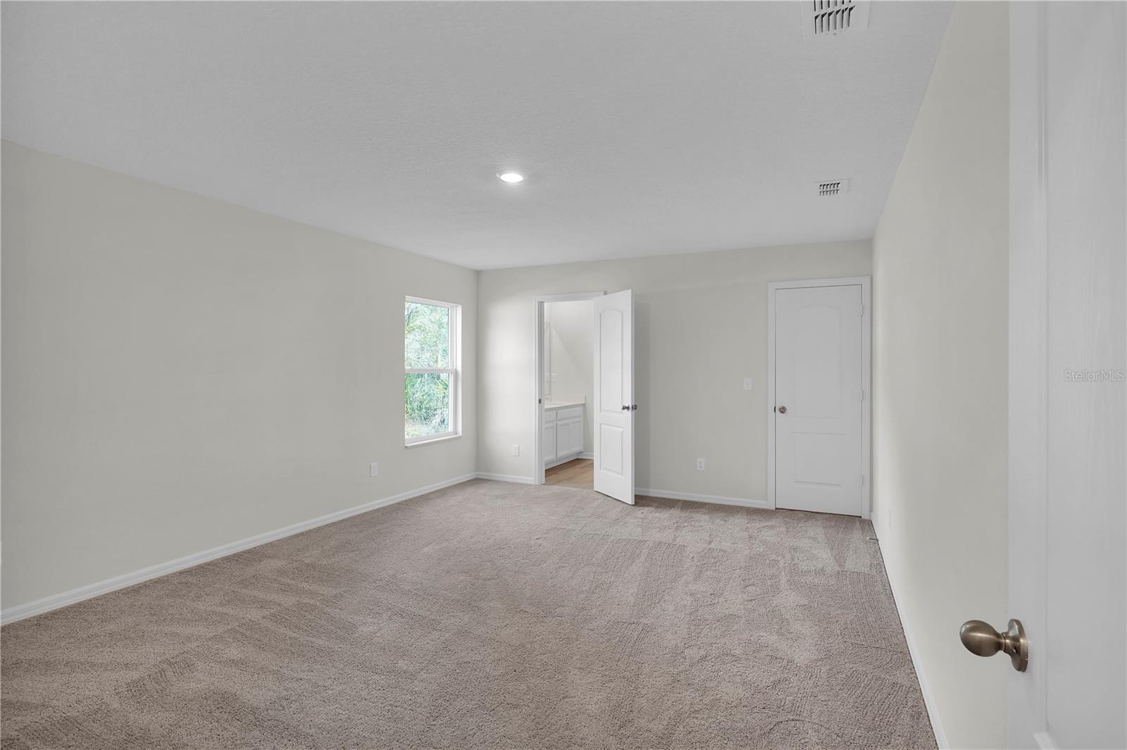 19 PINEAPPLE DRIVE