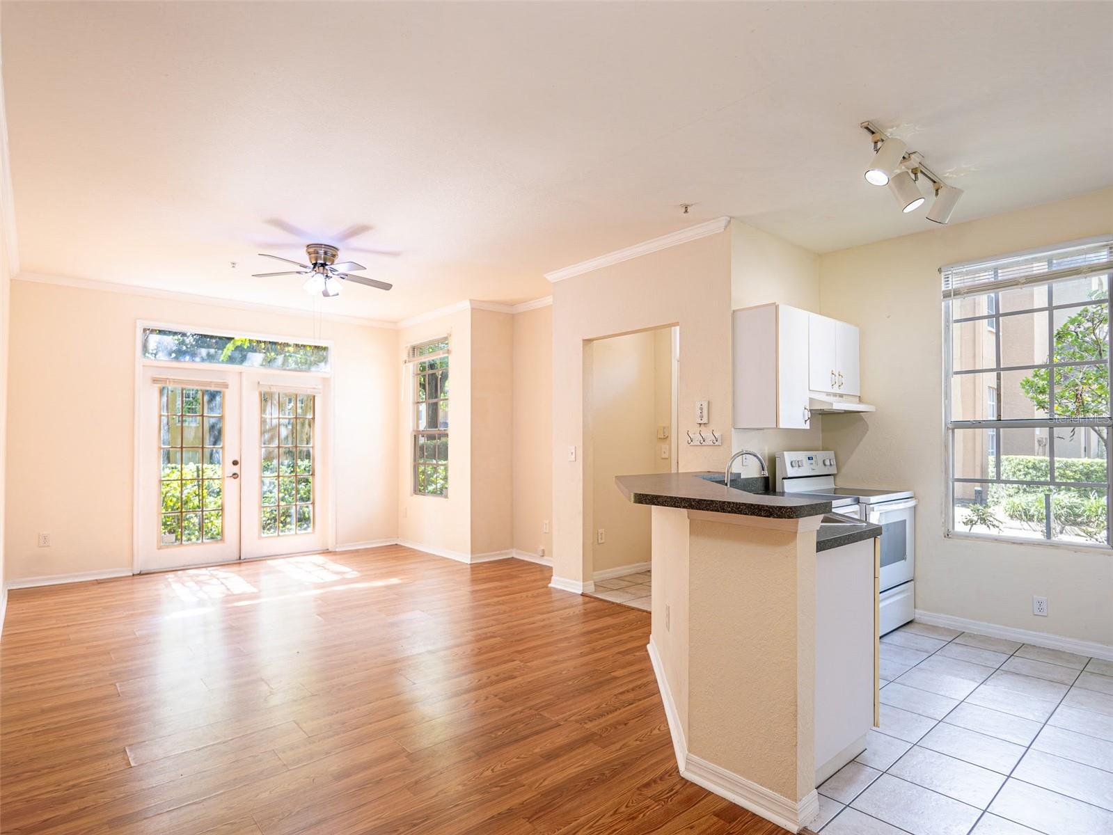 AZUR/METROWEST - Residential