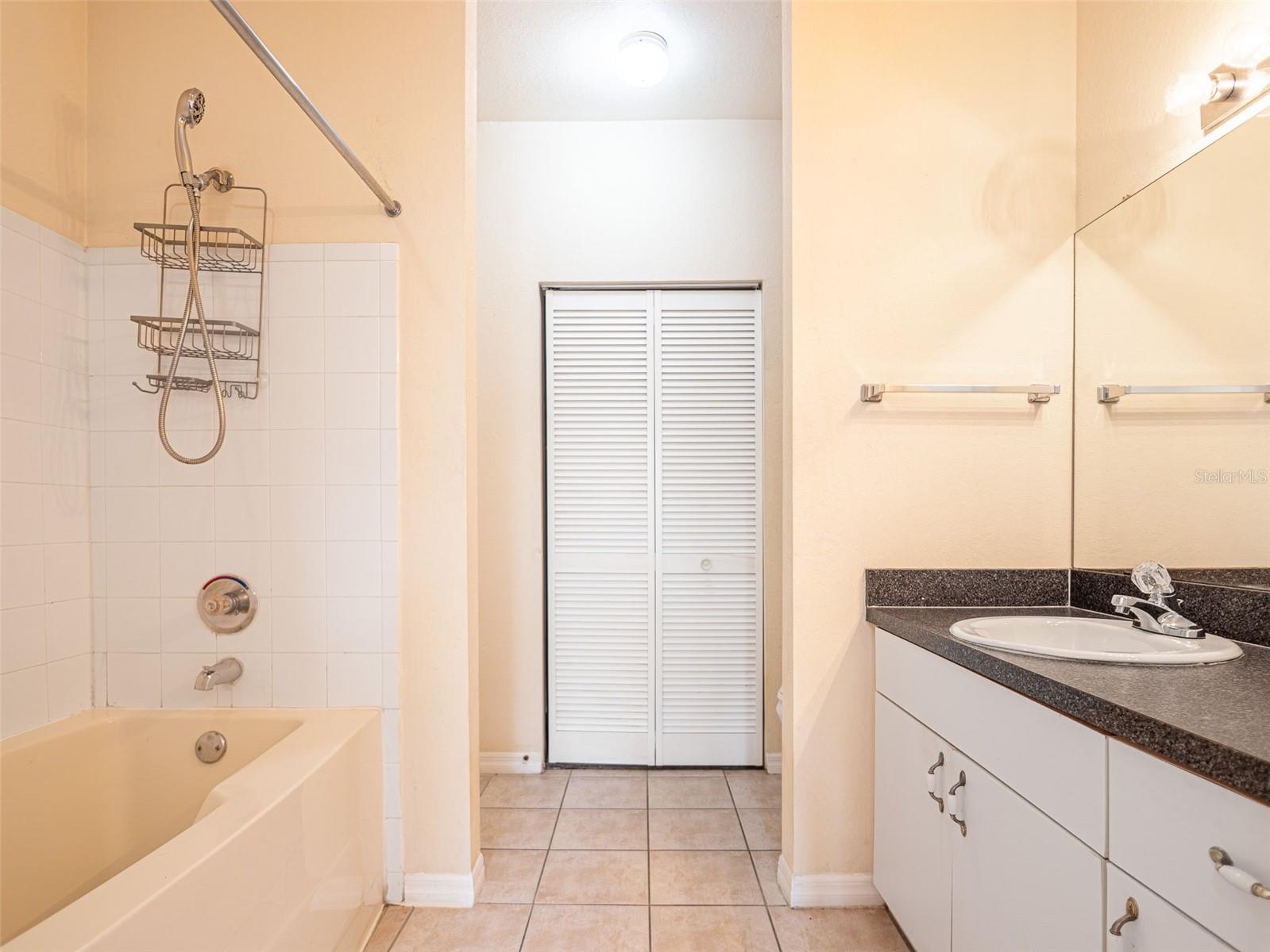 AZUR/METROWEST - Residential