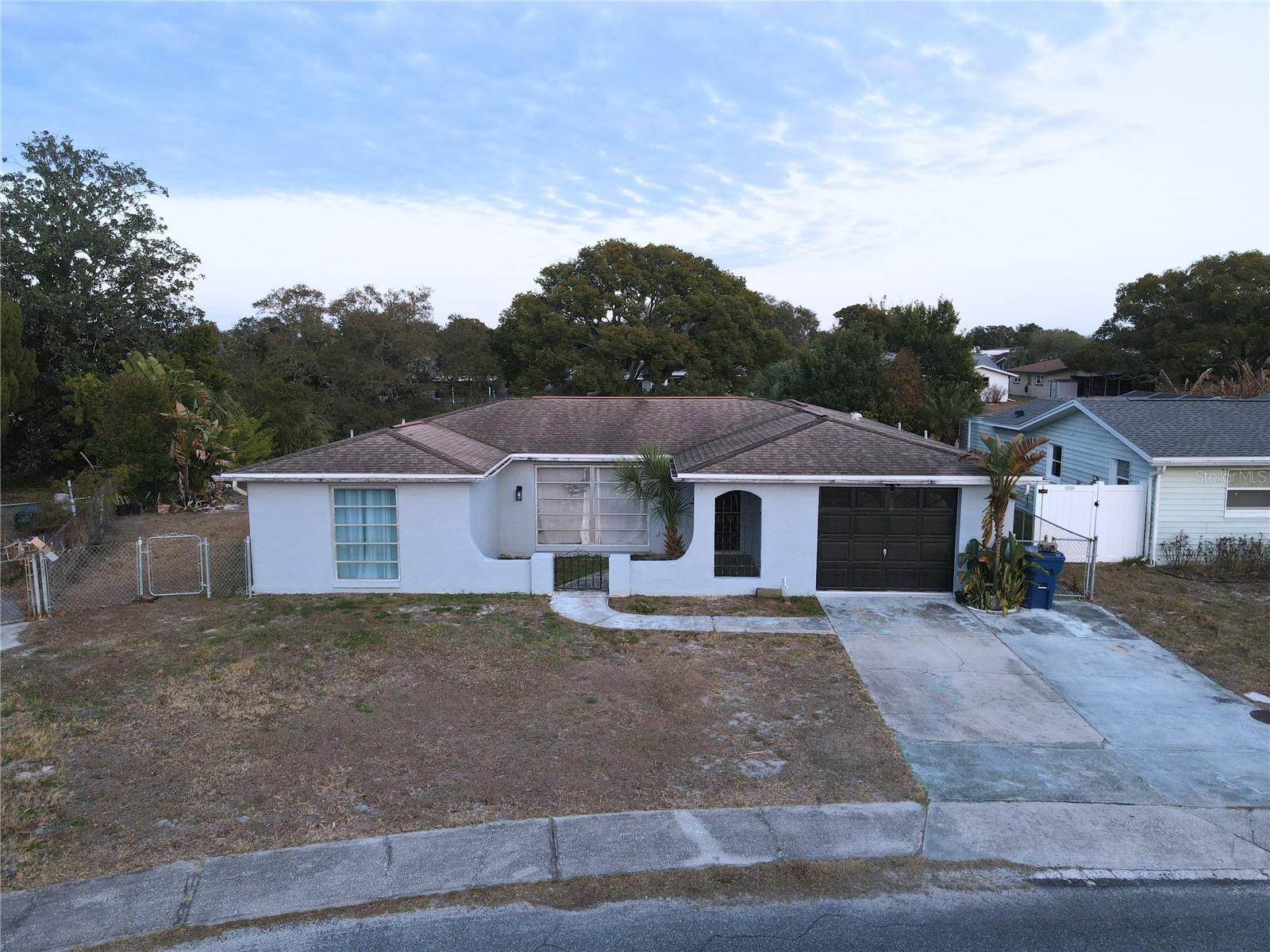 REGENCY PARK - Residential