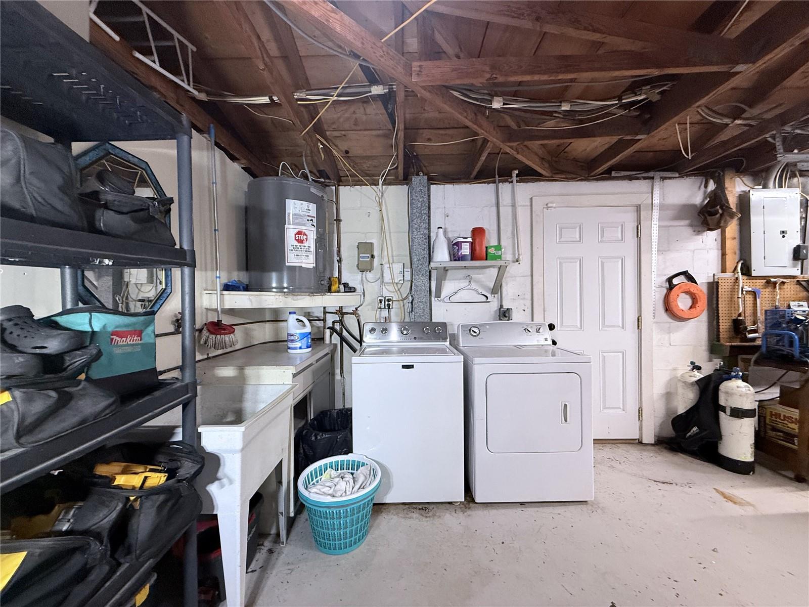 REGENCY PARK - Residential