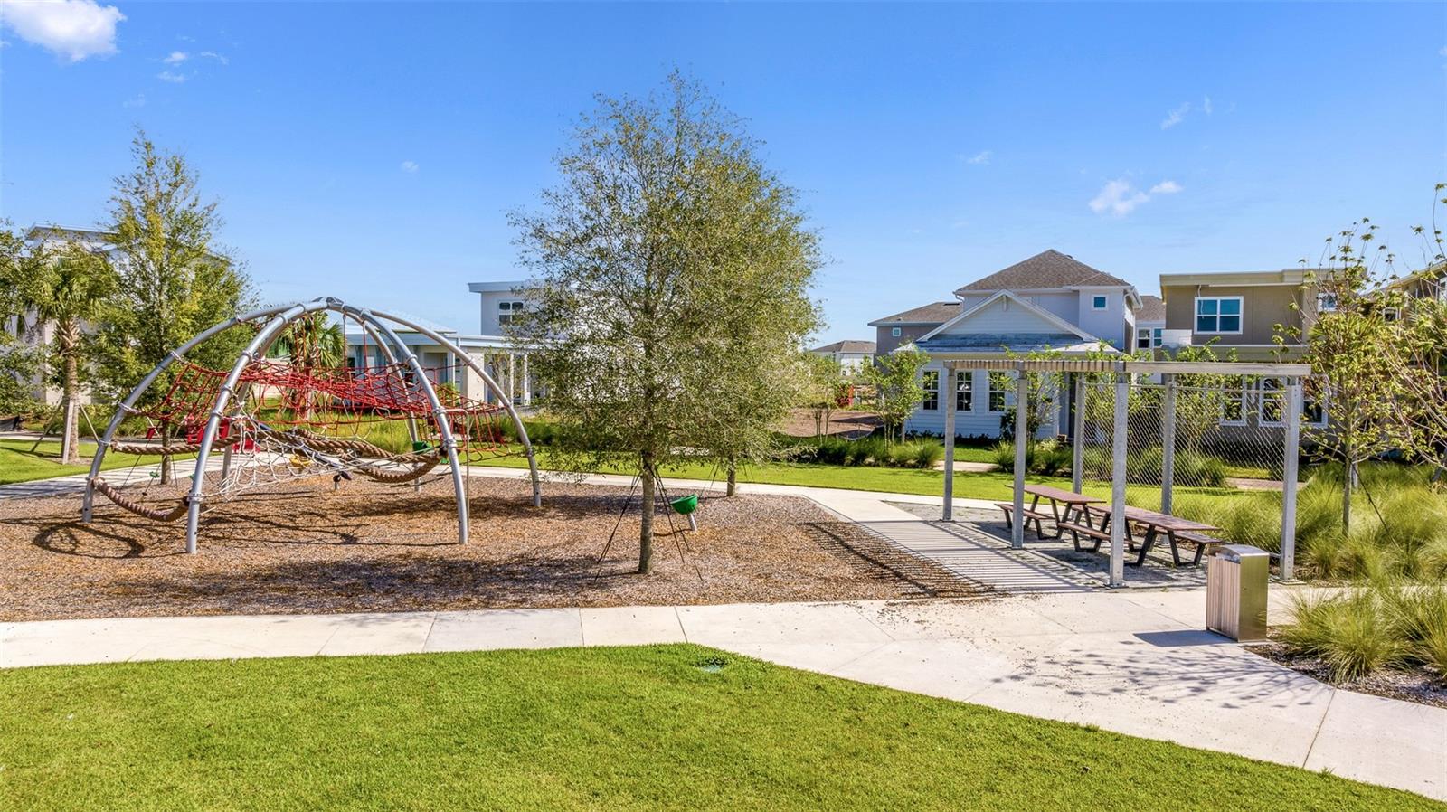 LAUREATE PARK - Residential