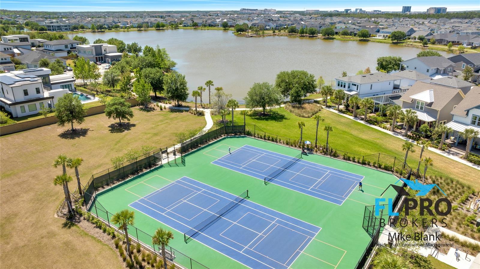 LAUREATE PARK - Residential