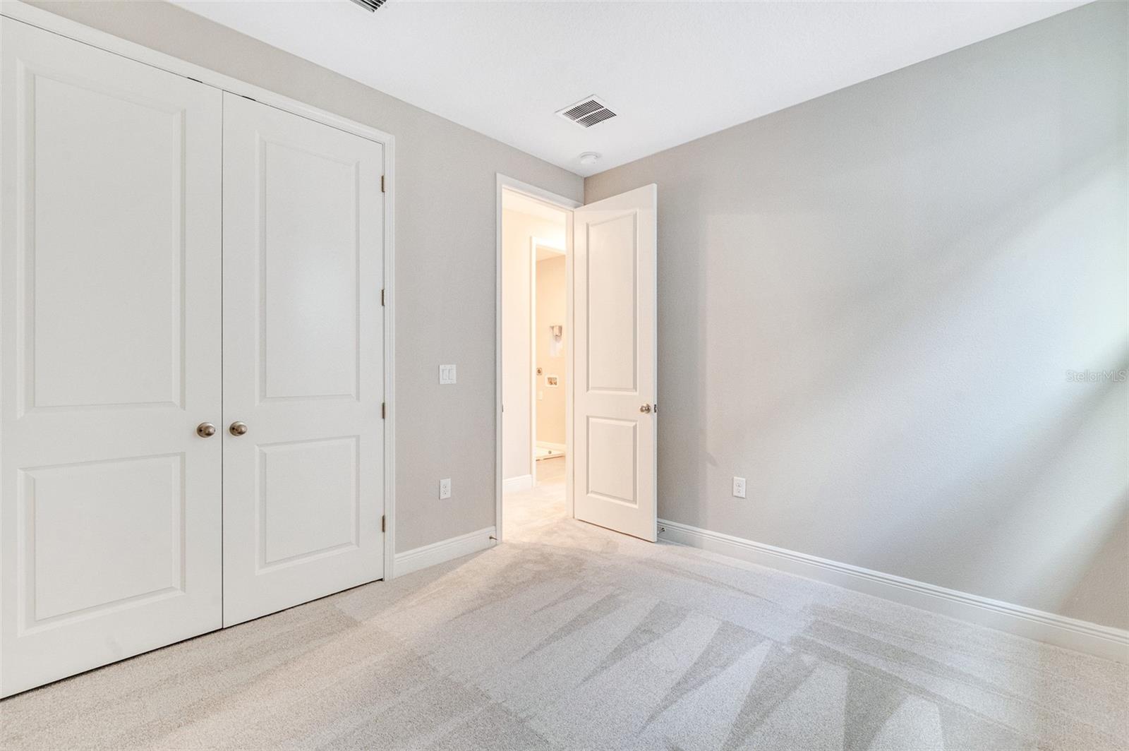 LAUREATE PARK - Residential