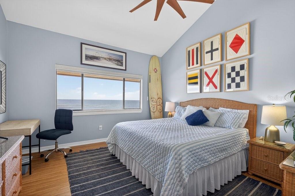 SUMMERHOUSE 02 BCH & RACQUET C - Residential