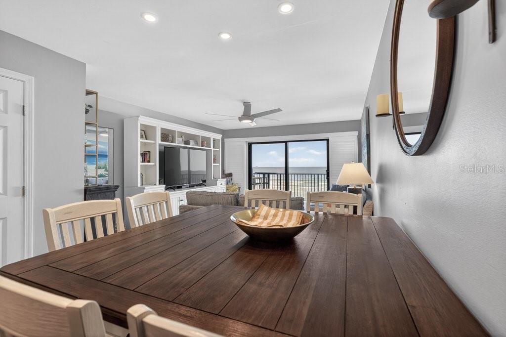 SUMMERHOUSE 02 BCH & RACQUET C - Residential