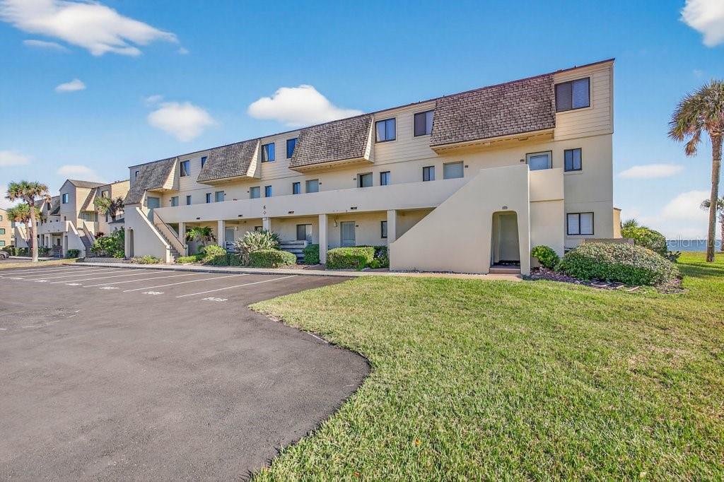 SUMMERHOUSE 02 BCH & RACQUET C - Residential