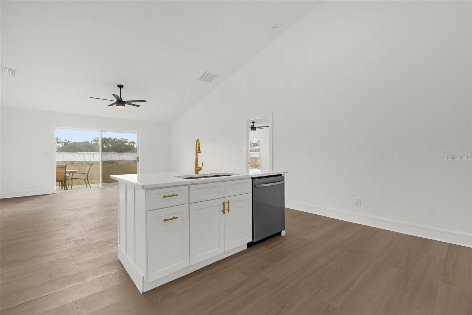 HATCHWOOD ESTATES - Residential