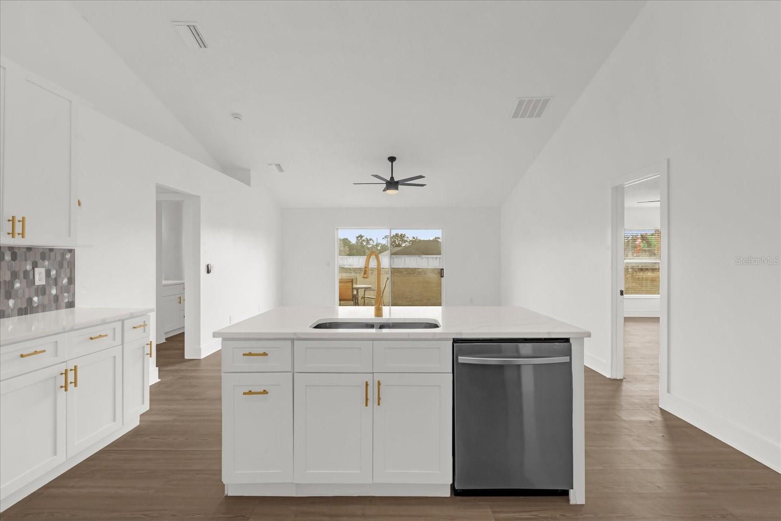 HATCHWOOD ESTATES - Residential