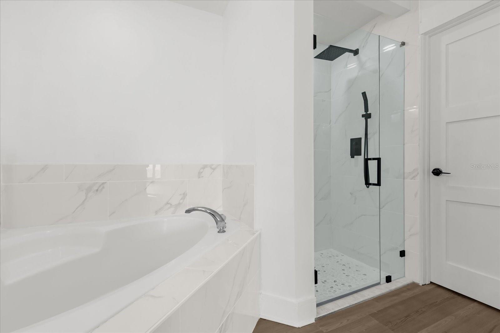 HATCHWOOD ESTATES - Residential