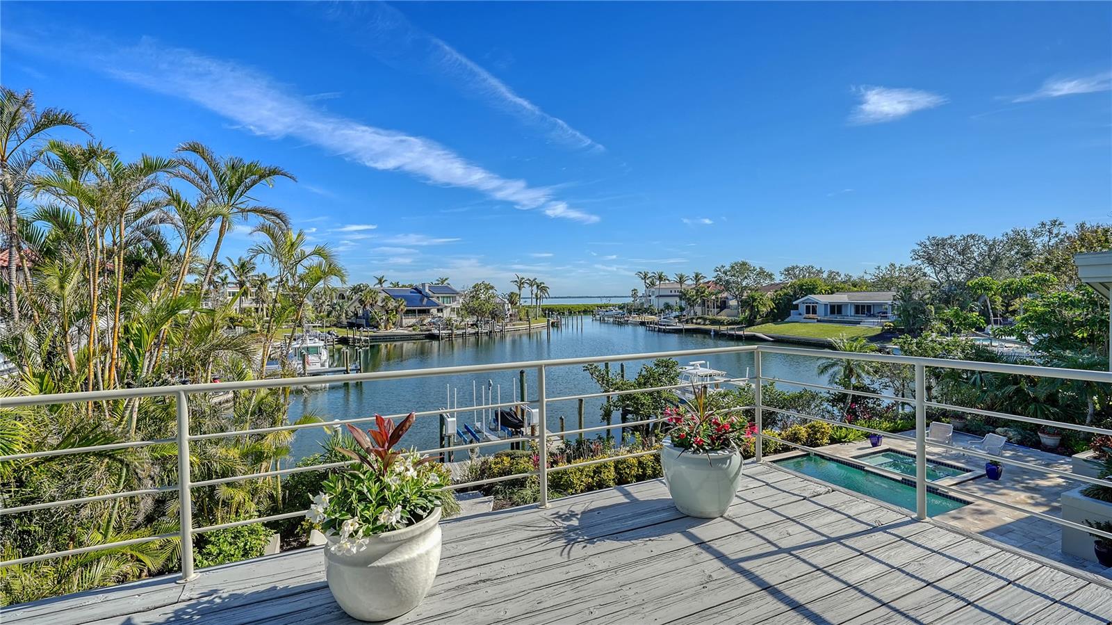 BAY ISLES - Residential