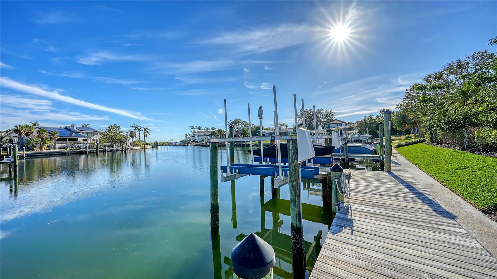 BAY ISLES - Residential