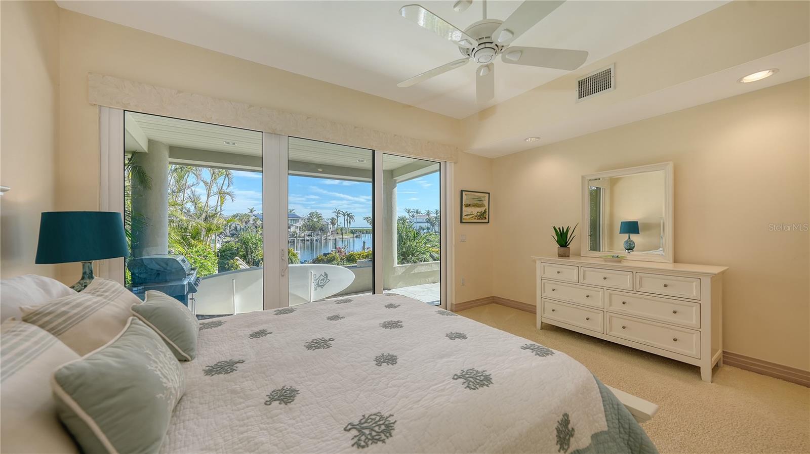 BAY ISLES - Residential