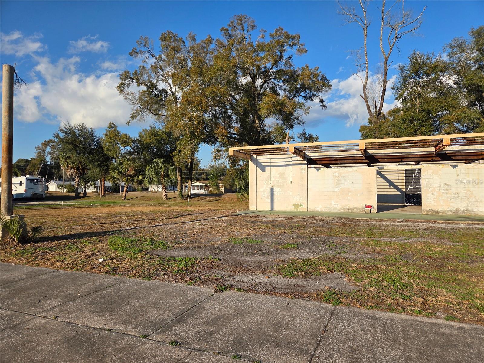 FRUITLAND HEIGHTS - Land