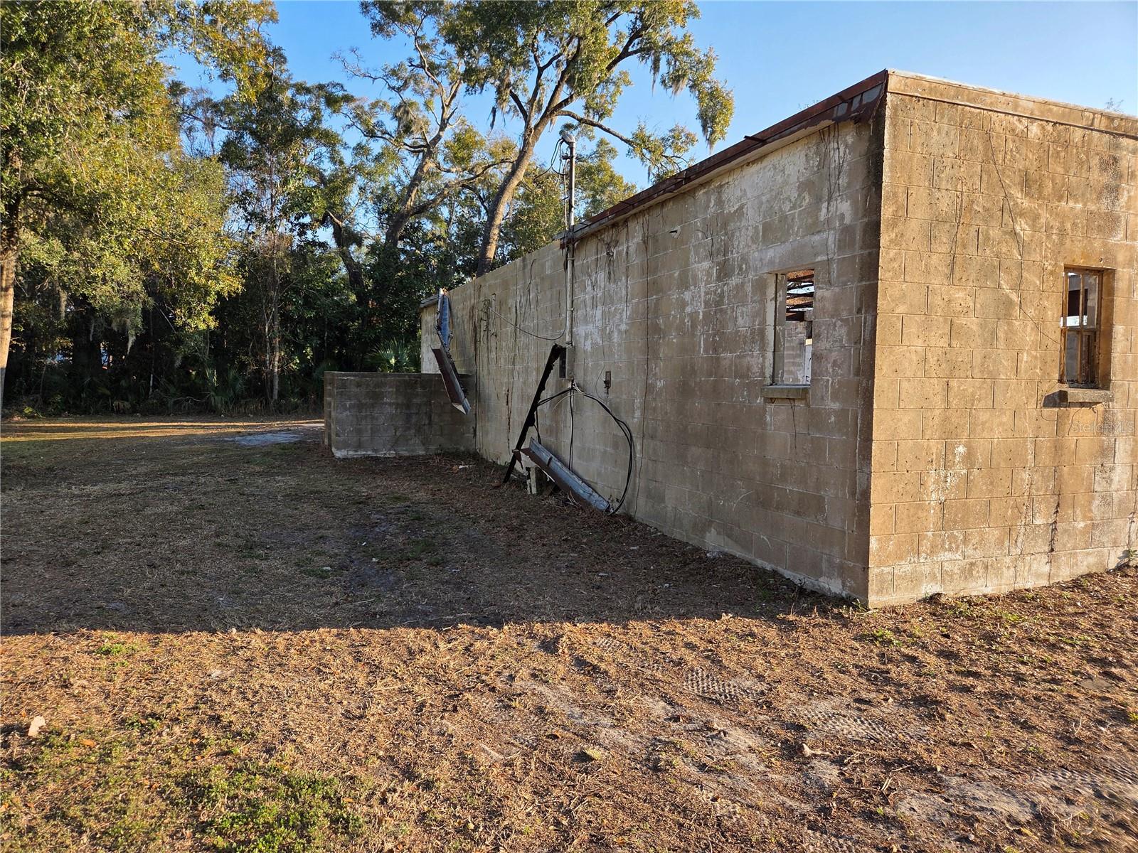 FRUITLAND HEIGHTS - Land