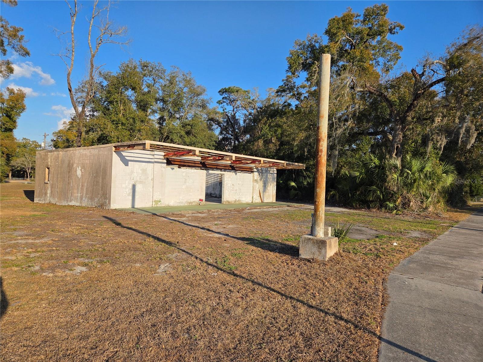 FRUITLAND HEIGHTS - Land