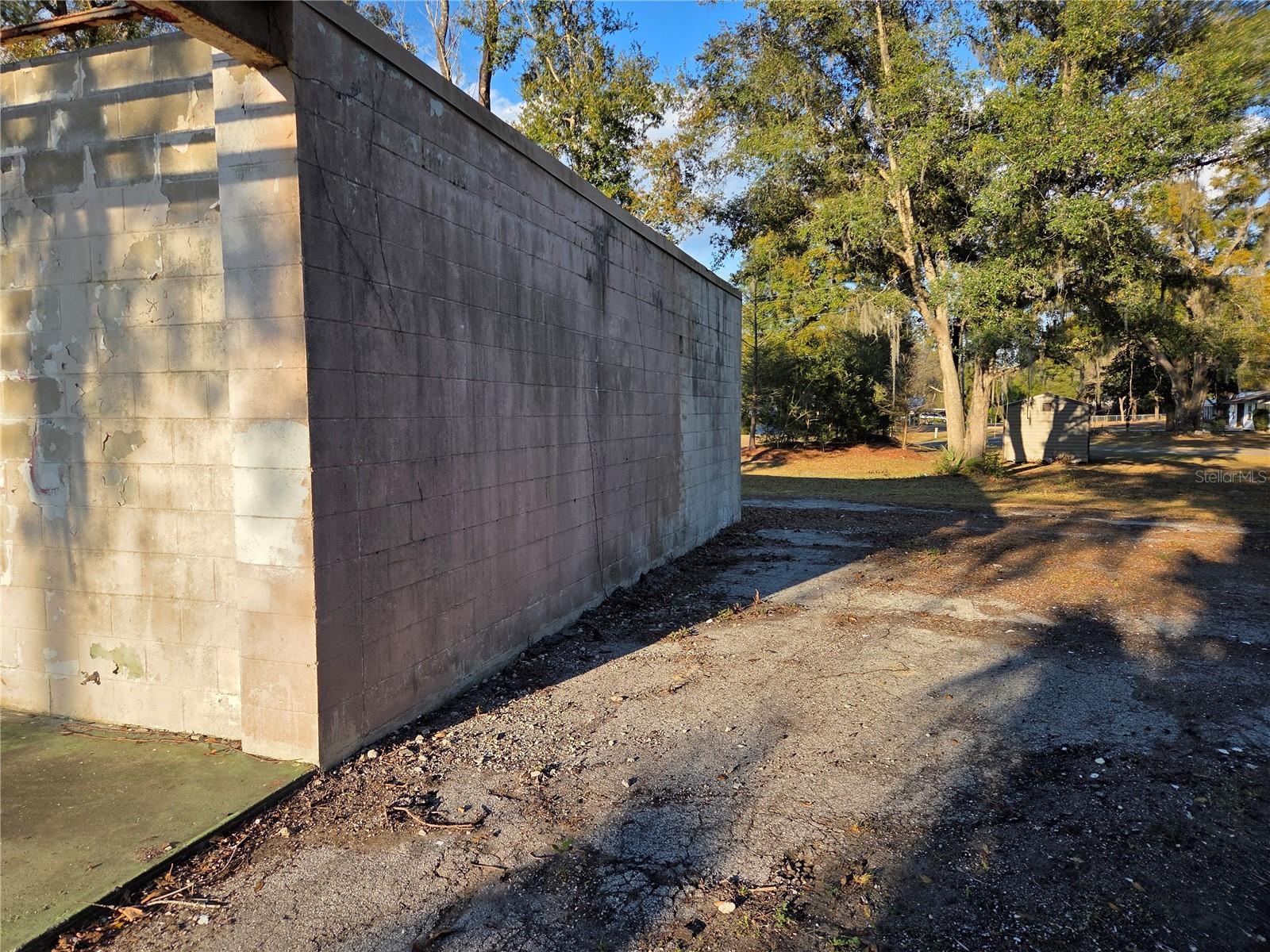 FRUITLAND HEIGHTS - Land