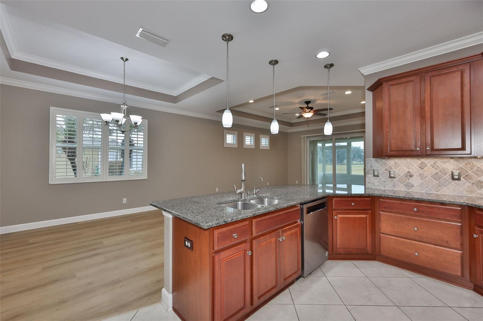 OAKLEY GREEN CONDO - Residential