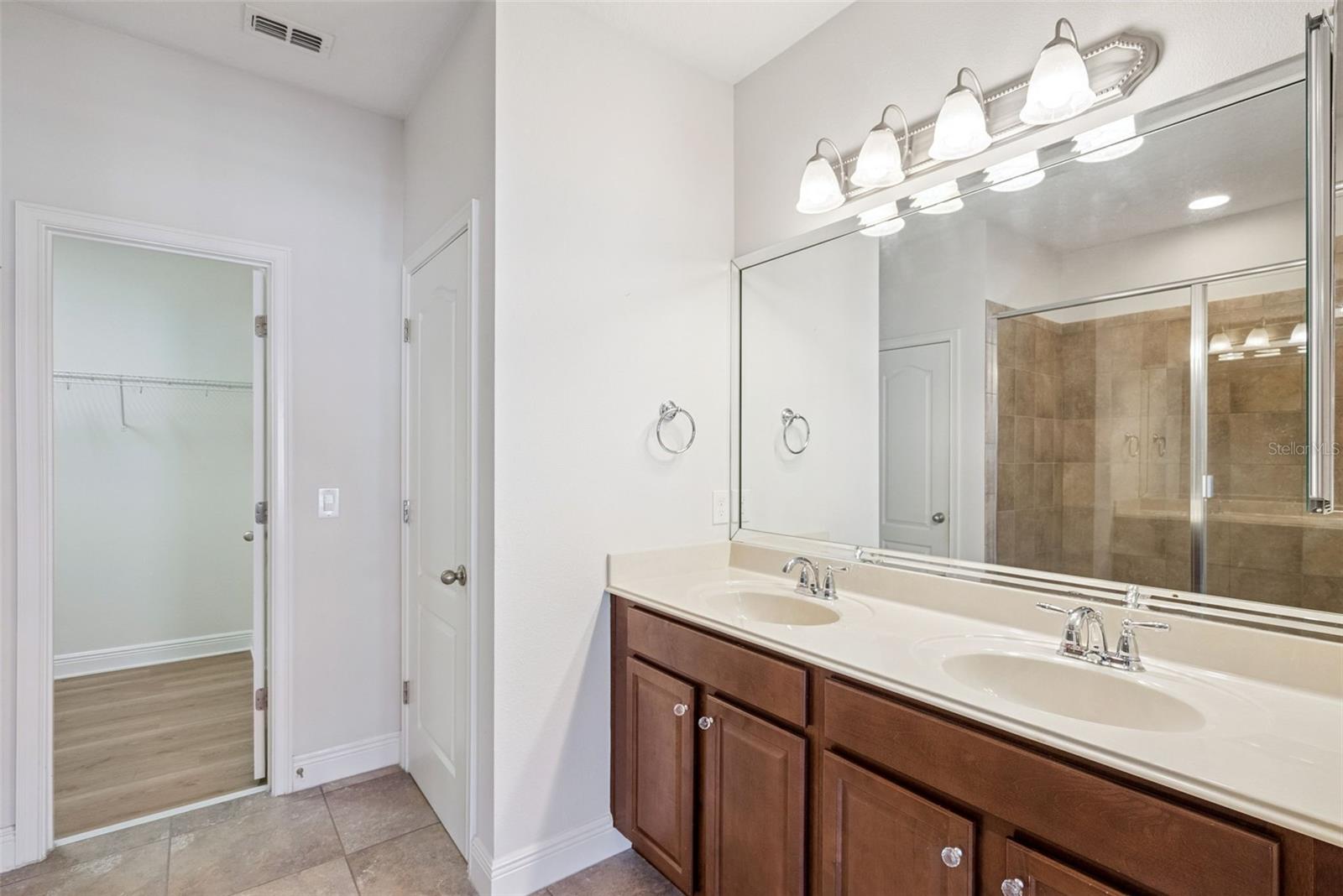 FOUNTAIN PARKE AT LAKE MARY PH 2 - Residential