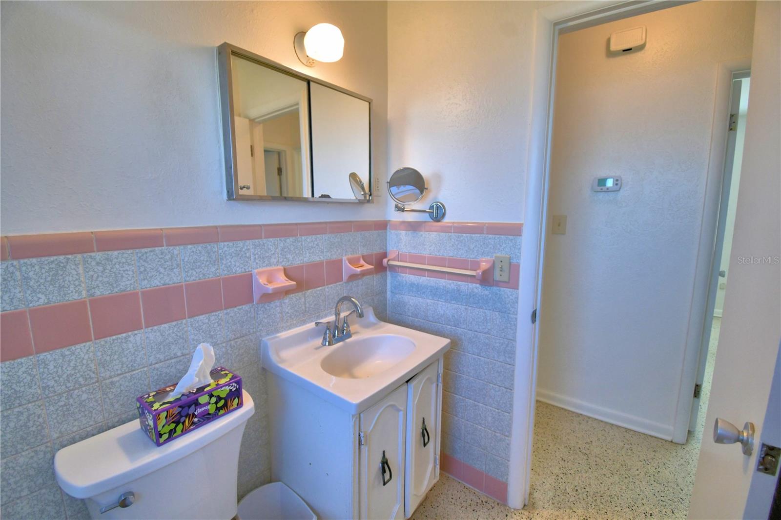 SUNRISE MANOR - Residential