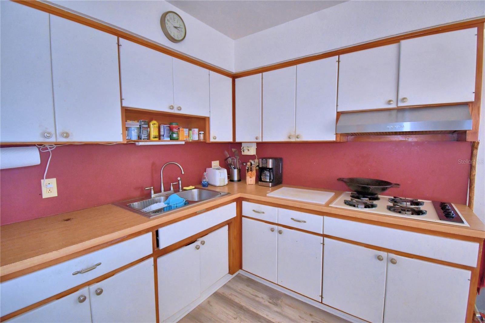 SUNRISE MANOR - Residential