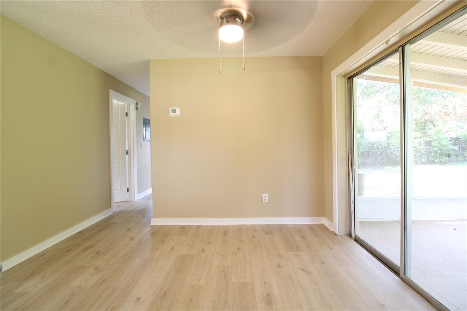 DELTONA LAKES UNIT 01 - Residential Lease