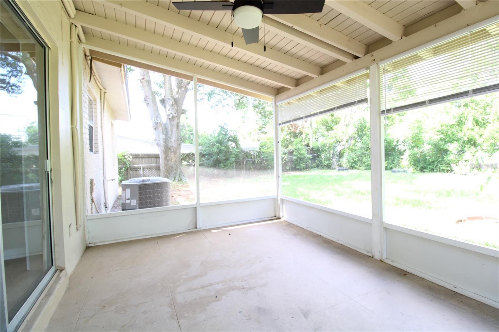 DELTONA LAKES UNIT 01 - Residential Lease