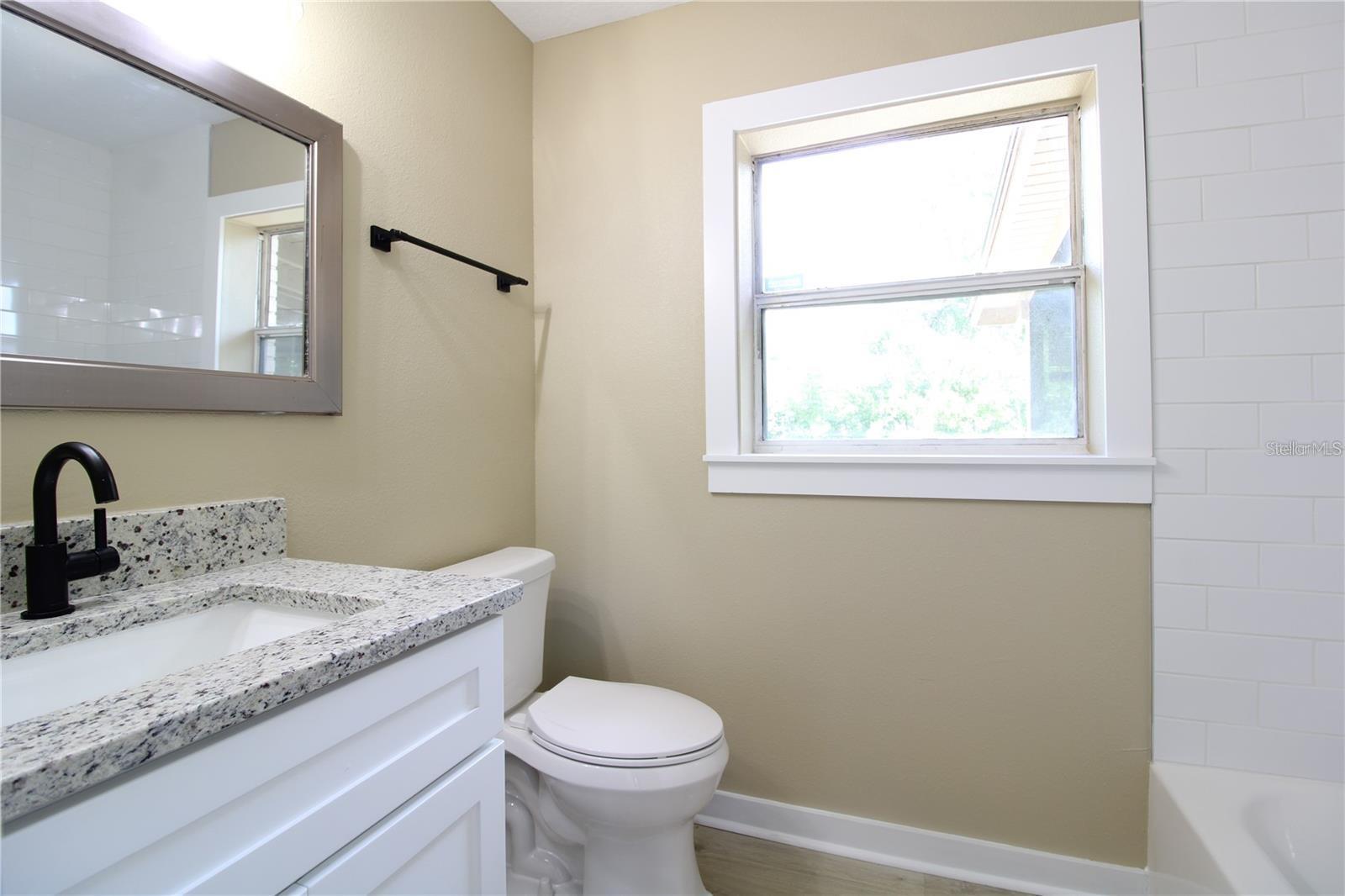 DELTONA LAKES UNIT 01 - Residential Lease