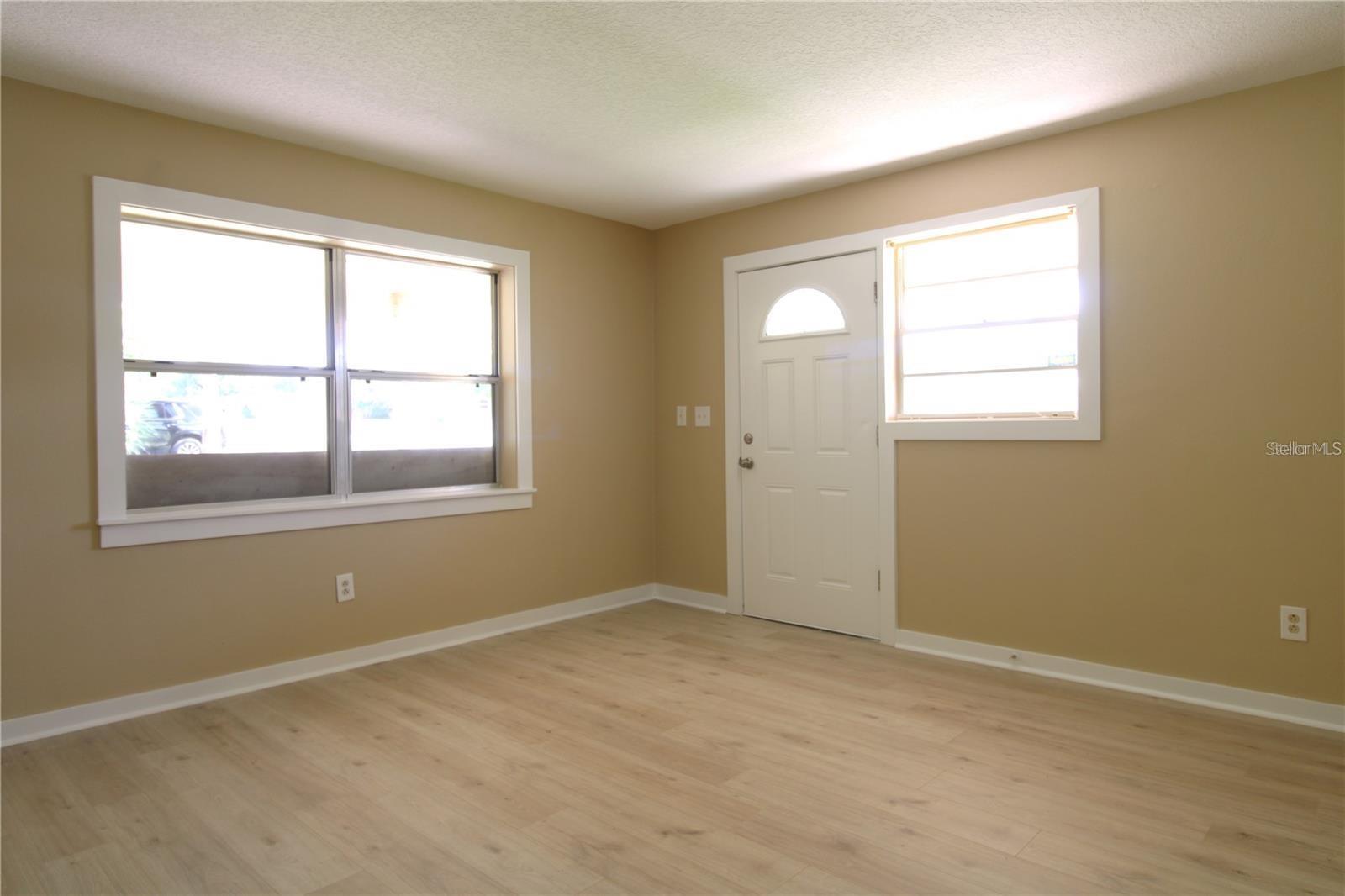 DELTONA LAKES UNIT 01 - Residential Lease