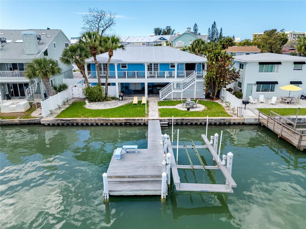Photo of 2601 Bay Boulevard, Indian Rocks Beach, FL 33785 (MLS # TB8488258)
