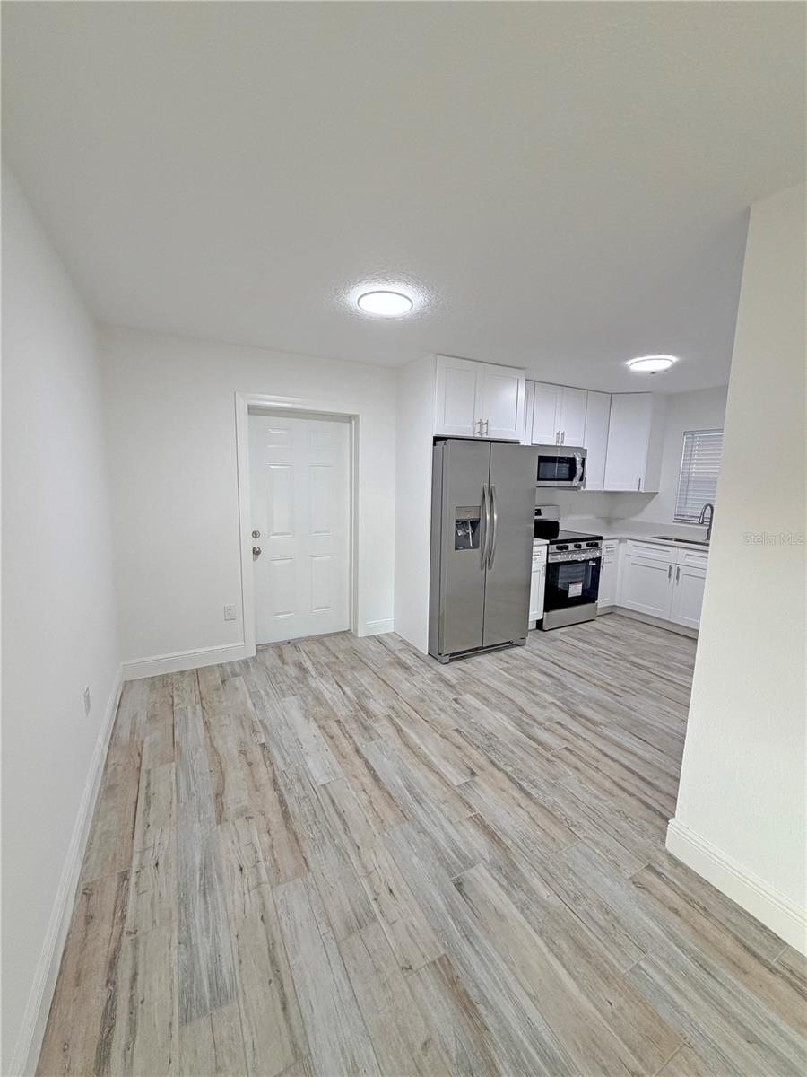 WHISPERING HILLS - Residential