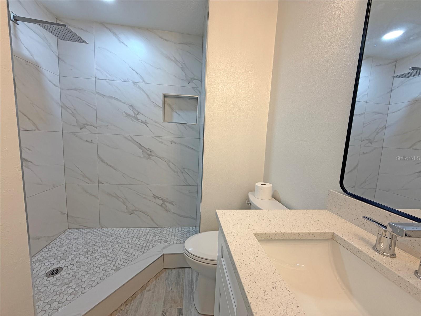 WHISPERING HILLS - Residential