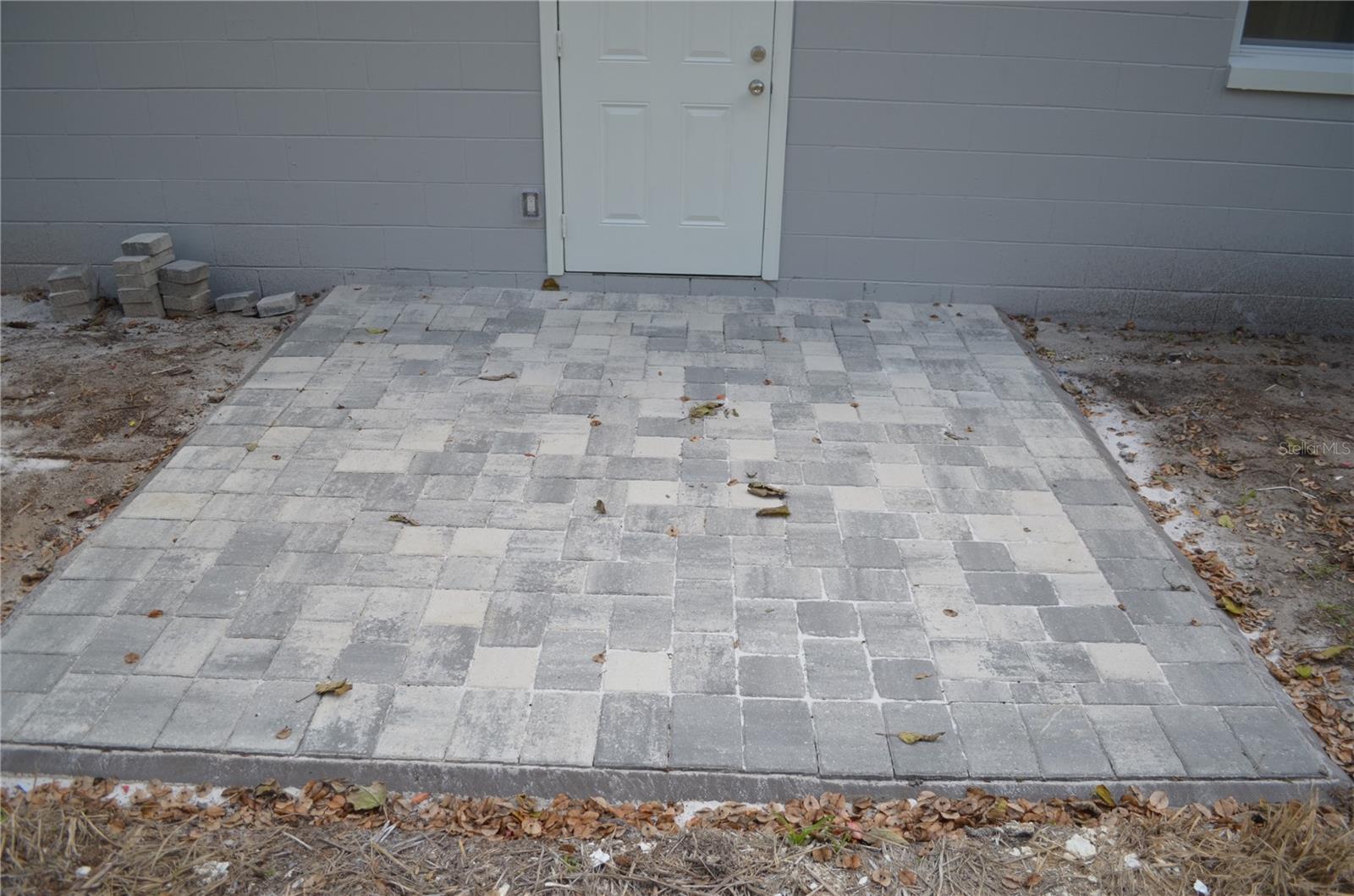 WHISPERING HILLS - Residential