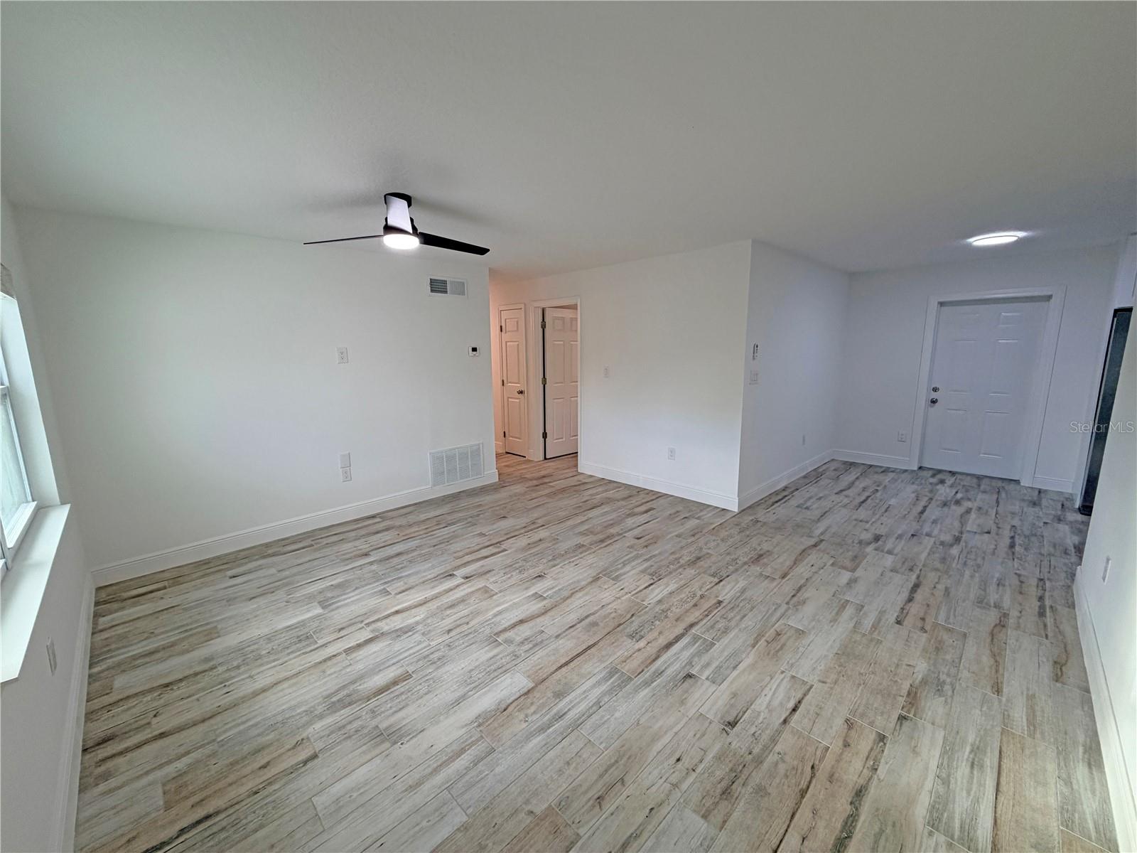 WHISPERING HILLS - Residential