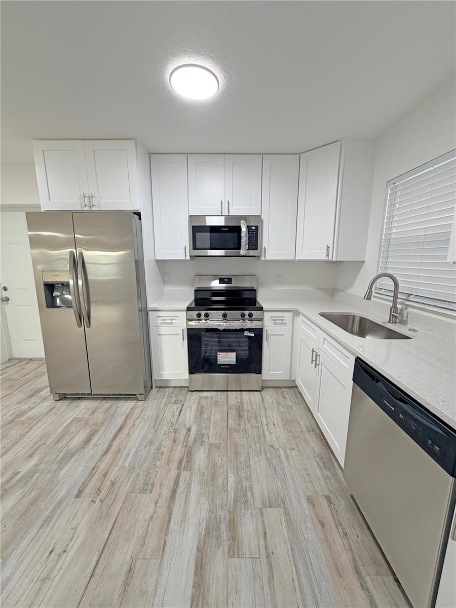 WHISPERING HILLS - Residential