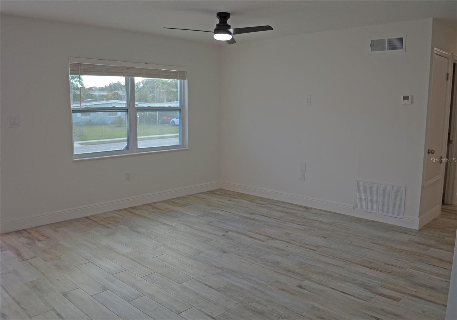 WHISPERING HILLS - Residential