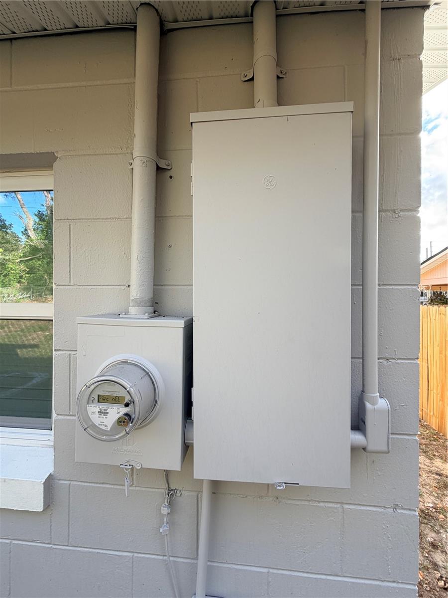 WHISPERING HILLS - Residential