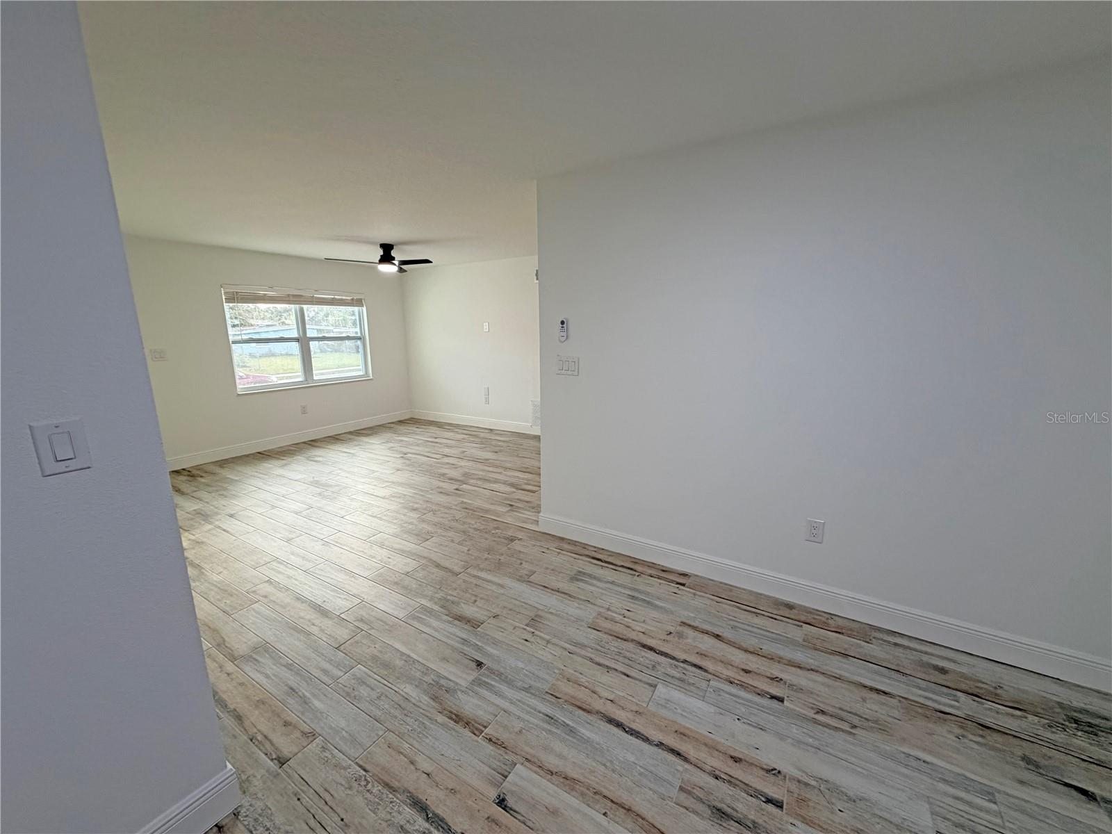 WHISPERING HILLS - Residential