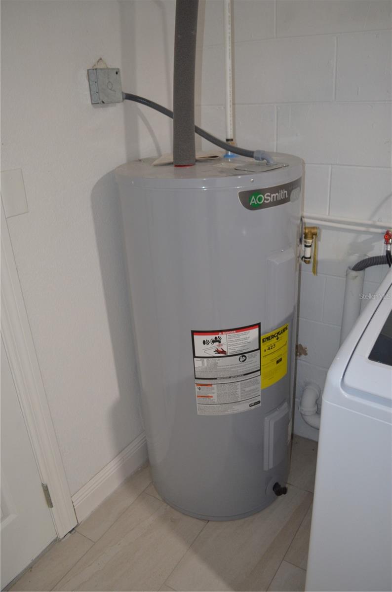 WHISPERING HILLS - Residential