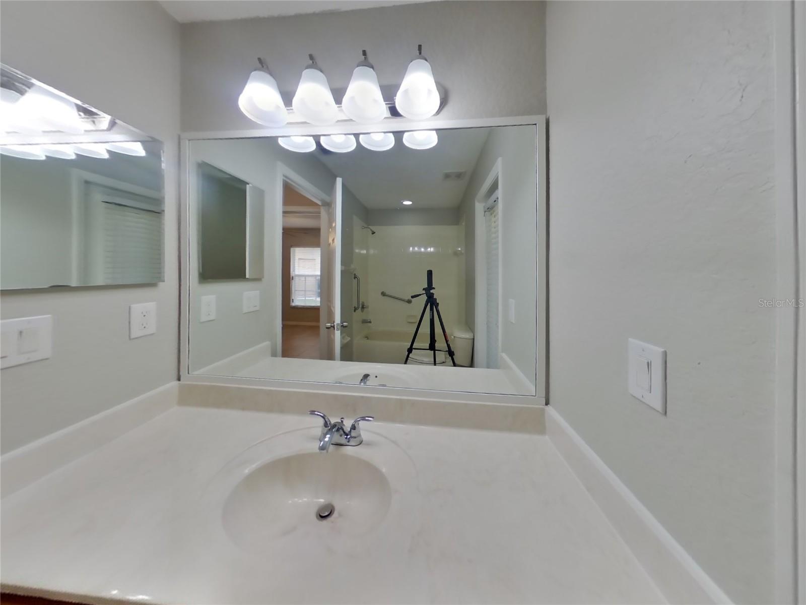 SUNCOAST LAKES PH 1 - Residential Lease