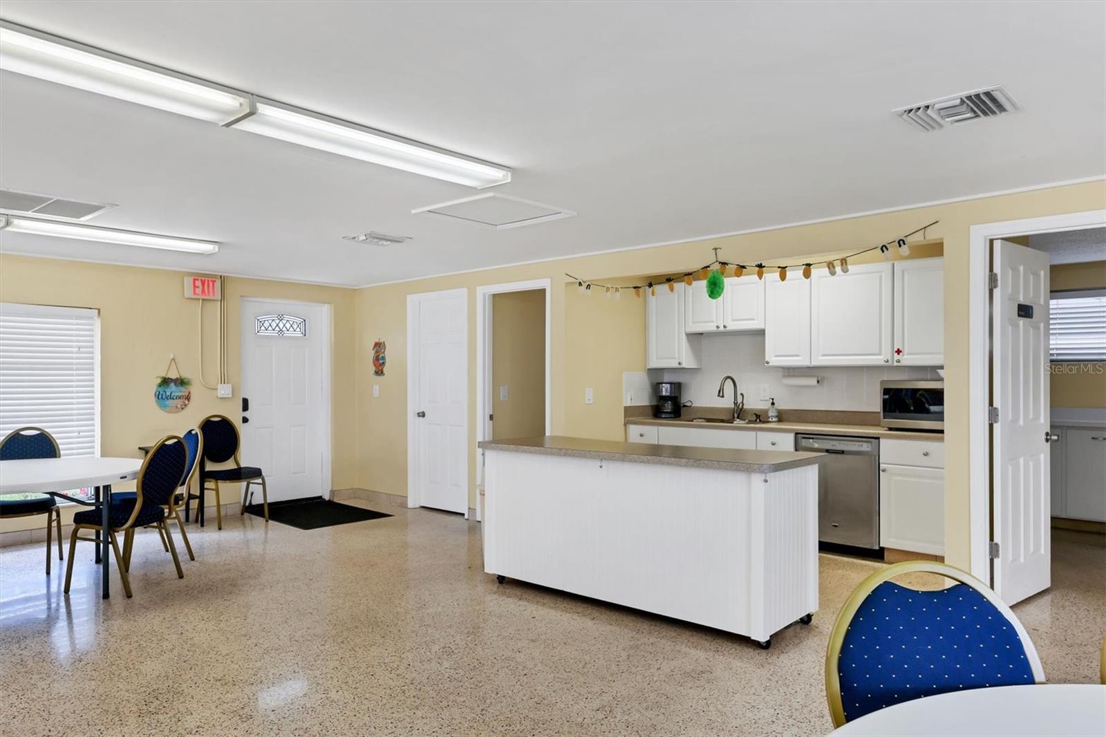 BAYSHORE GARDENS APTS 6 - Residential