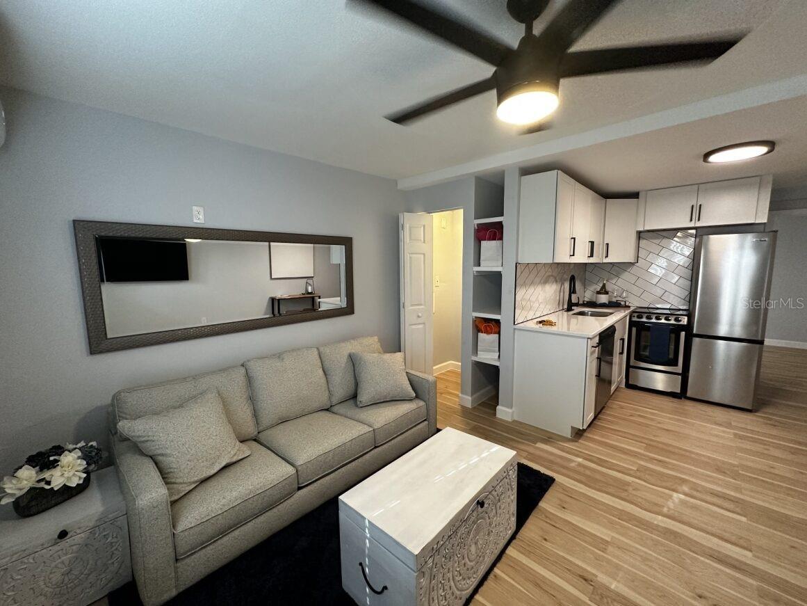 BARNARD ERASTUS A S REV SUB - Residential Income